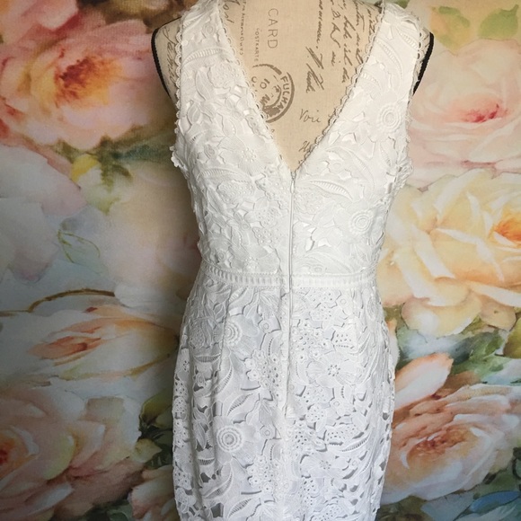 Minuet Wedding Dress - Large - Picture 6 of 8